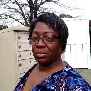 Meet your Posher, Denise